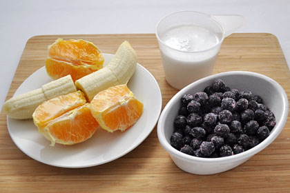Blueberry Banana Orange Smoothie photo instruction 1