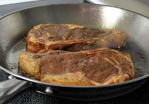 Perfect Pan-Fried New York Strip Steak photo instruction 2 Perfect Pan-Fried New York Strip Steak photo instruction 2