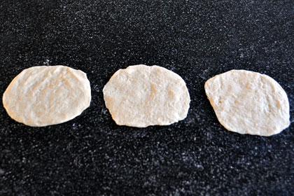 Треугольники из Рикотты пошаговое фото 3