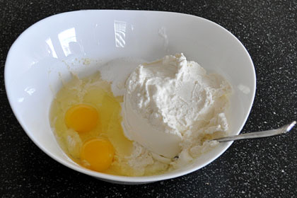 Russian Blueberry Zapekanka (Cheesecake) photo instruction 2